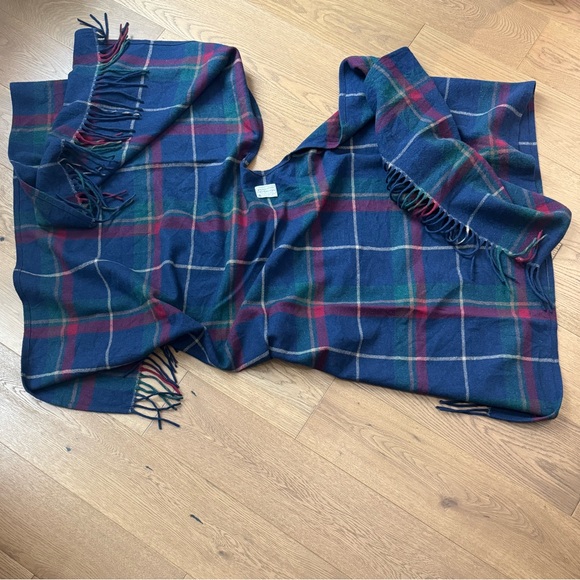Pendleton 100% Wool Vintage Wrap Shawl Poncho - Blue Plaid - Like New - One Size - Picture 4 of 15